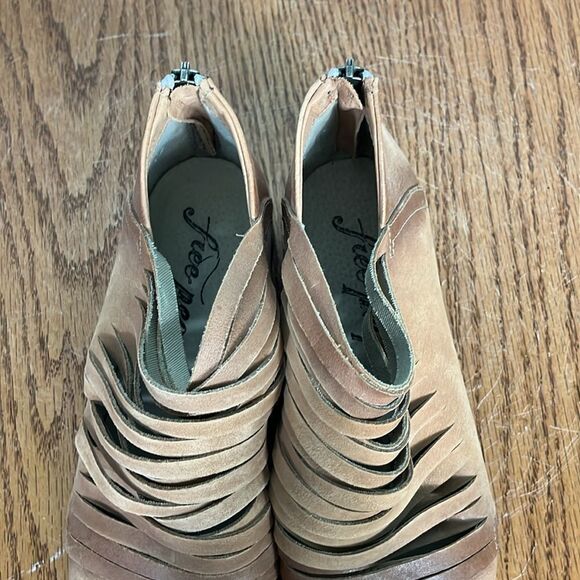 FP FREE PEOPLE Brown Tan Lost Valley Ankle Strap Booties Boots Zip 40 eu 8.5-9 - Picture 6 of 7